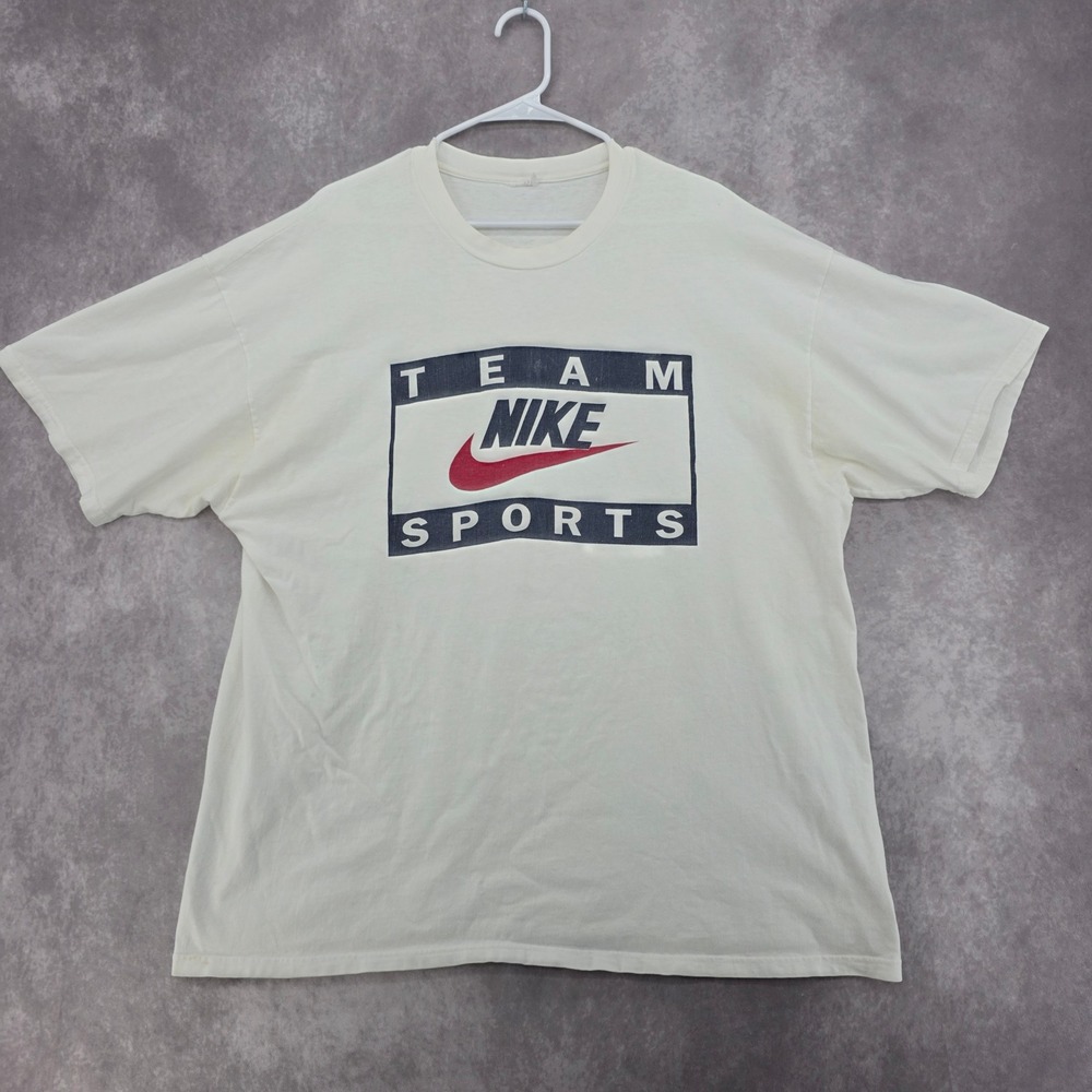 Vintage Nike Team Sports Graphic T-Shirt Off White Cream Mens XL 90s Retro